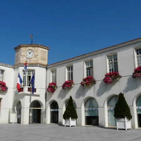 Maison T3 Proche Plage, Commerces Et Gare, Terrasse, Equipee, Quartier Arago, - Fr-1-92-701 * Les Sables-dʼOlonne