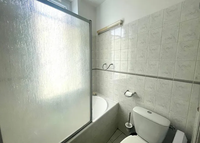 Maison T3 Proche Plage, Commerces Et Gare, Terrasse, Equipee, Quartier Arago, - Fr-1-92-701