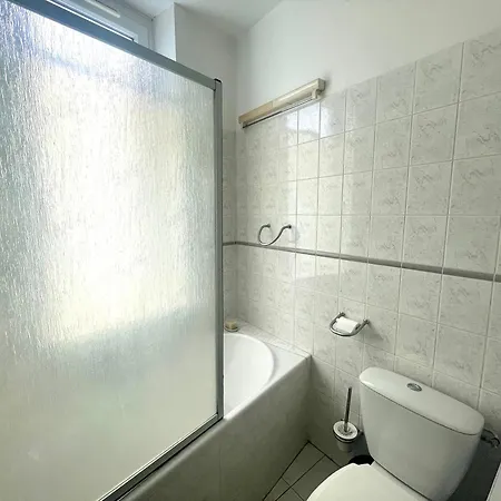 Maison T3 Proche Plage, Commerces Et Gare, Terrasse, Equipee, Quartier Arago, - Fr-1-92-701