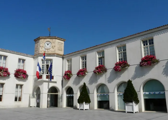 Maison T3 Proche Plage, Commerces Et Gare, Terrasse, Equipee, Quartier Arago, - Fr-1-92-701 * Les Sables-dʼOlonne